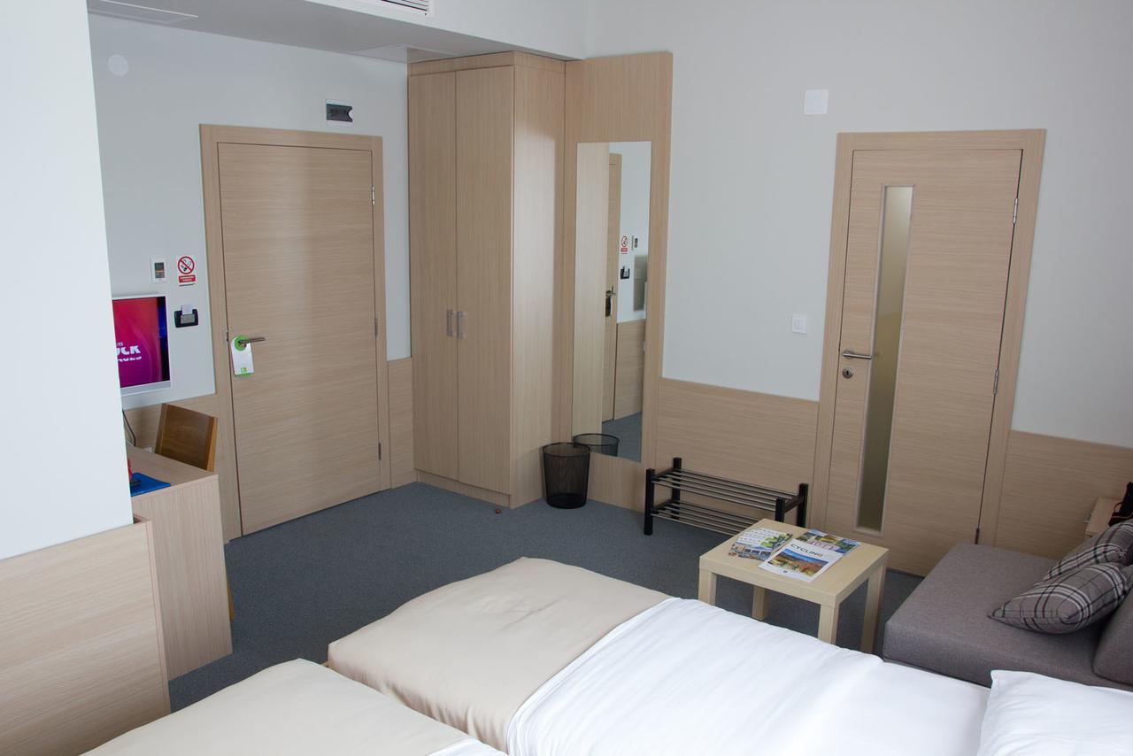 Hotel Lika Sjever Brinje エクステリア 写真