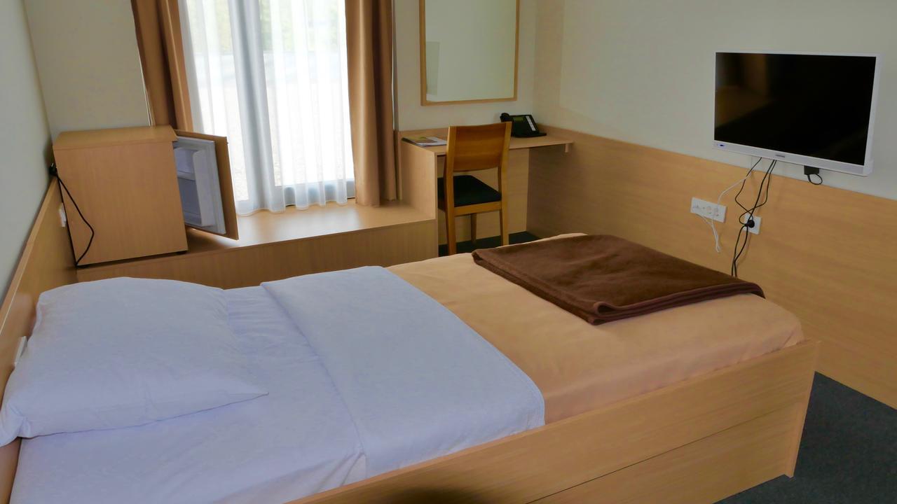 Hotel Lika Sjever Brinje エクステリア 写真