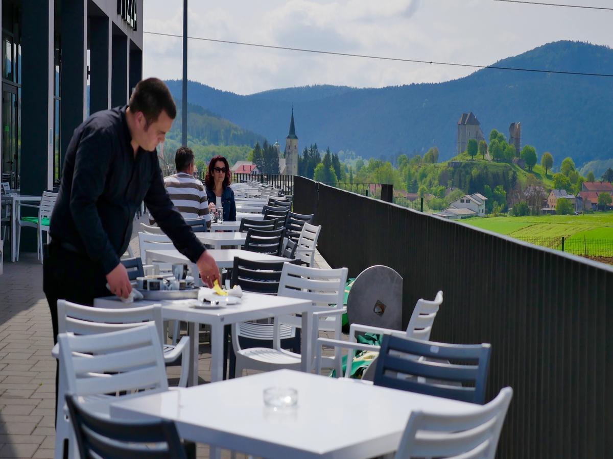Hotel Lika Sjever Brinje エクステリア 写真